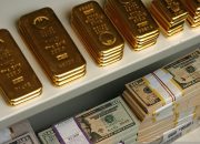 Harga emas Berpeluang Rebound Seiring Sentimen Turunnya Peringkat Utang AS