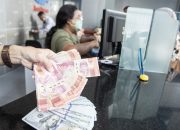 Rupiah Melemah 0,05 Persen Menuju Level Rp15.237 per Dolar AS