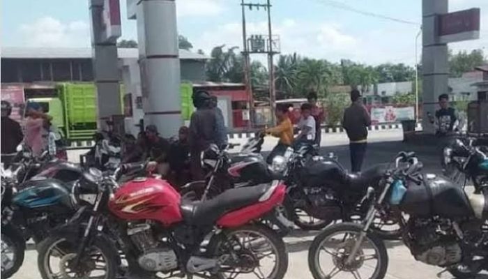 Suzuki Thunder Jadi Musuh Warga Di SPBU