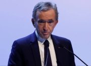 Pemilik Louis Vuitton, Bernard Arnault, Raih Gelar Orang Terkaya Dunia, Menggantikan Elon Musk