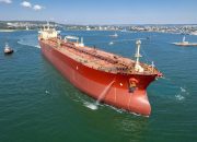 Serangan Kapal Tanker Houthi di Laut Merah Dorong Kenaikan Harga Minyak Global