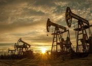Pergerakan Harga Minyak Naik Akibat Kombinasi Faktor Geopolitik dan Ekonomi